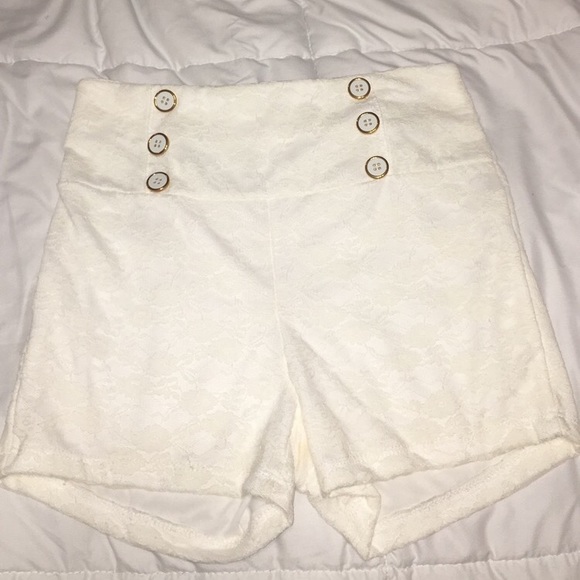 High waisted shorts - Picture 1 of 3